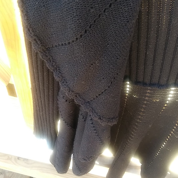 Open Ruffle Cardigan - Picture 4 of 7